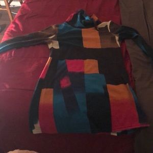 A turtle neck long sleeve